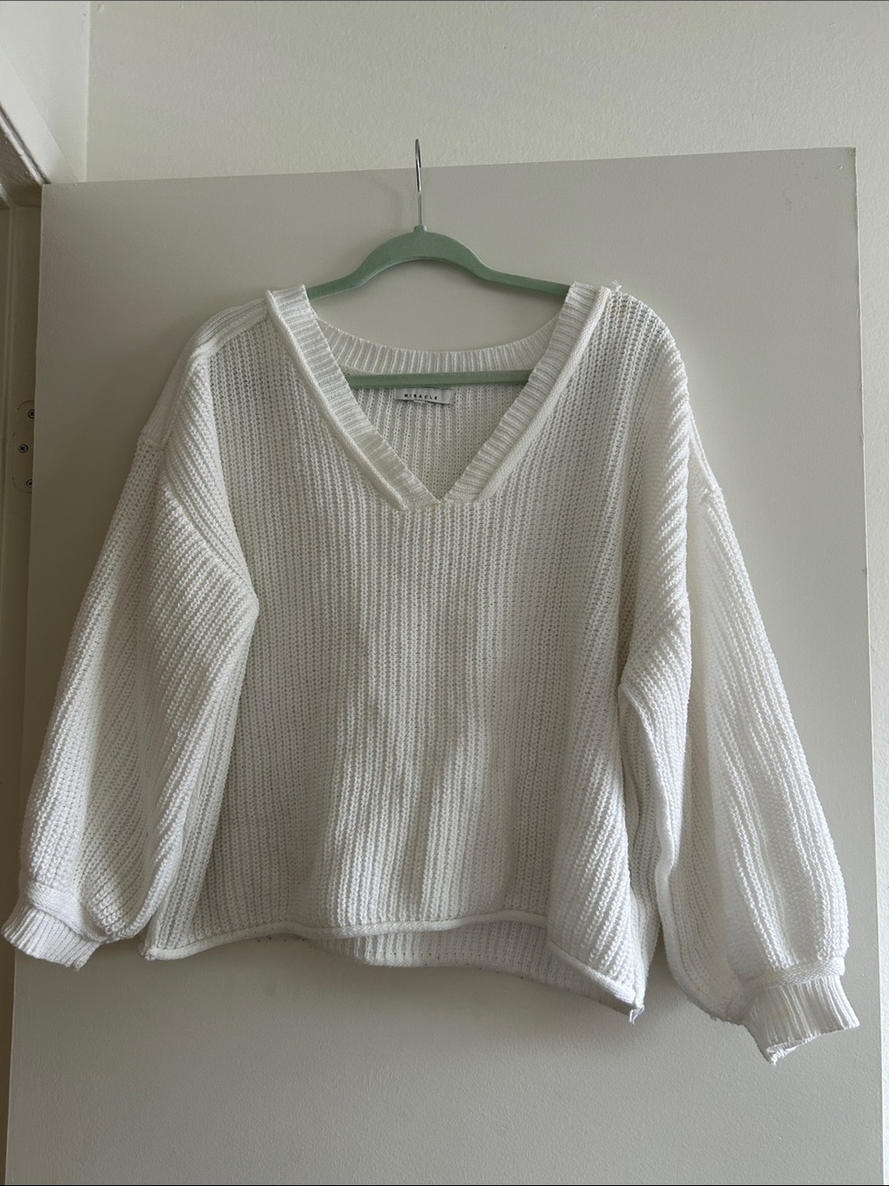 Miracle White V-Neck Chunky Knit Sweater